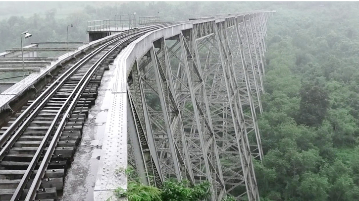 মিয়ানমারে বিস্ফোরণে ঐতিহাসিক রেলসেতু ধ্বংস, দায় স্বীকার বিদ্রোহীদের