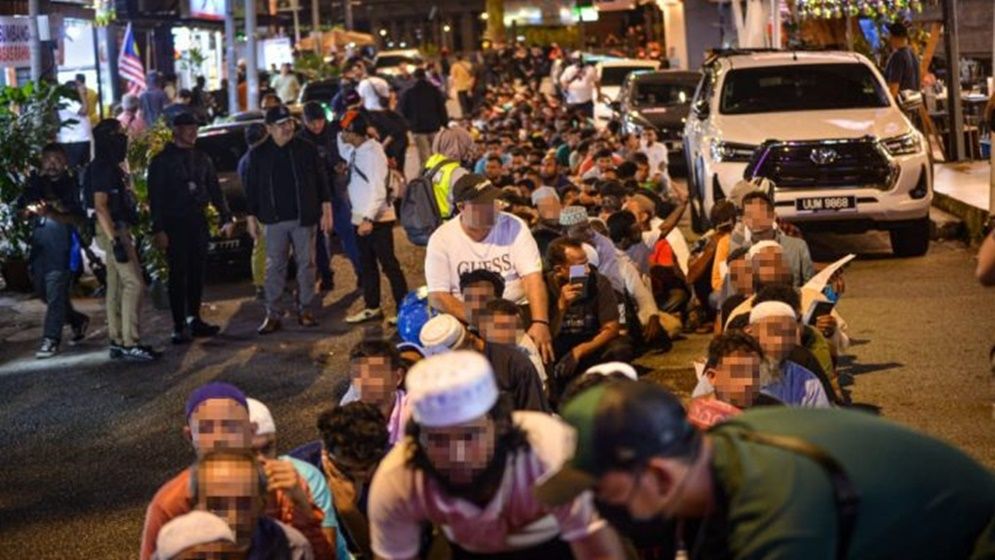 অবৈধ অভিবাসী বিষয়ে কঠোর পদক্ষেপ নিচ্ছে মালয়েশিয়া