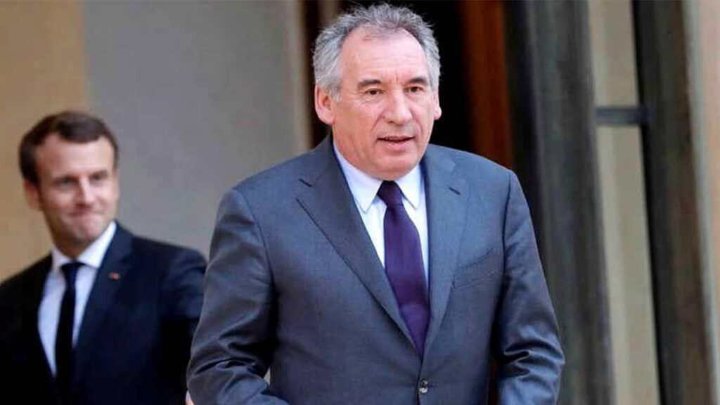 এবার ফ্রান্সের প্রধানমন্ত্রীর পদত্যাগ