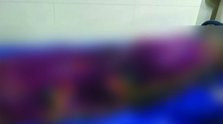 এক ঘরে সন্তানের রক্তাক্ত লাশ, আরেক ঘরে ঝুলছিলেন অন্তঃসত্ত্বা মা