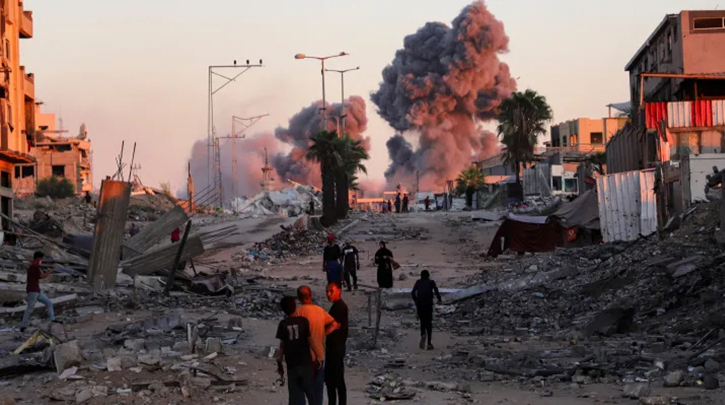 যুদ্ধ থামলেও গাজায় দুর্দশা অব্যাহত ,ধ্বংসস্তূপে স্বপ্ন খুঁজছে মানুষ