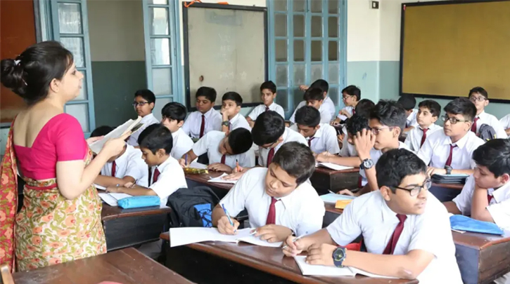 শিক্ষক-শিক্ষার্থীদের ফেসবুক ব্যবহারে কঠোর নির্দেশনা