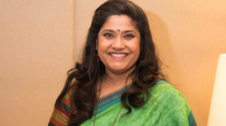 প্রযোজক-অভিনেতারা রুমের দরজায় কড়া নাড়তেন