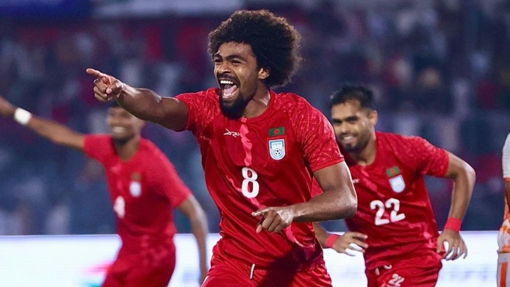 বাংলাদেশের হয়ে খেলার কারণ জানালেন হামজা চৌধুরী