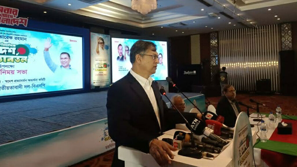 প্রথম আলো-ডেইলি স্টারে হামলা জাতির জন্য লজ্জার : সালাহউদ্দিন আহমেদ