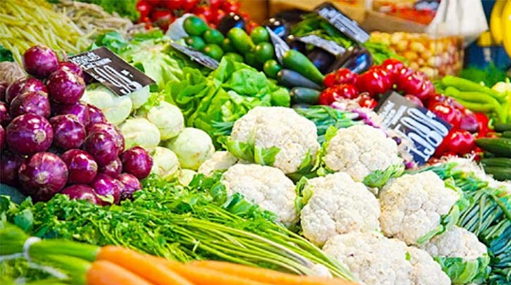 সবজির বাজারে আগুন