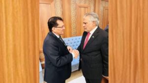 পররাষ্ট্রমন্ত্রী খলিলুরের সঙ্গে পাকিস্তানের পররাষ্ট্রমন্ত্রীর বৈঠক