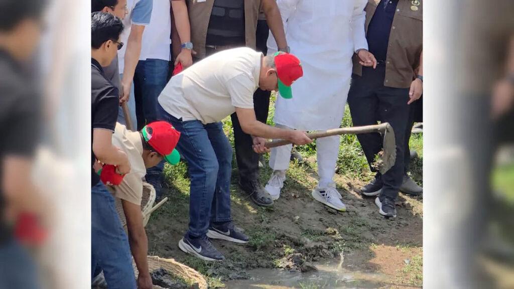 দিনাজপুরে খাল খনন কর্মসূচি উদ্বোধন করলেন প্রধানমন্ত্রী তারেক রহমান