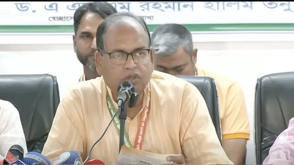 ইসলামকে ব্যবহার করে রাজনীতি করছে জামায়াত: দুদু
