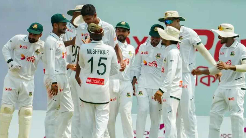 বাংলাদেশে হোয়াইটওয়াশ হয়ে মেজাজ হারান পাকিস্তান কোচ