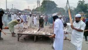 বুলবুল হত্যার বিচার দাবিতে ঢাকা-চট্টগ্রাম মহাসড়ক অবরোধ