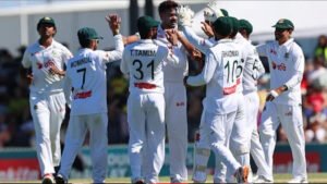 অস্ট্রেলিয়ার ৩ উইকেট তুলে চা বিরতিতে বাংলাদেশ